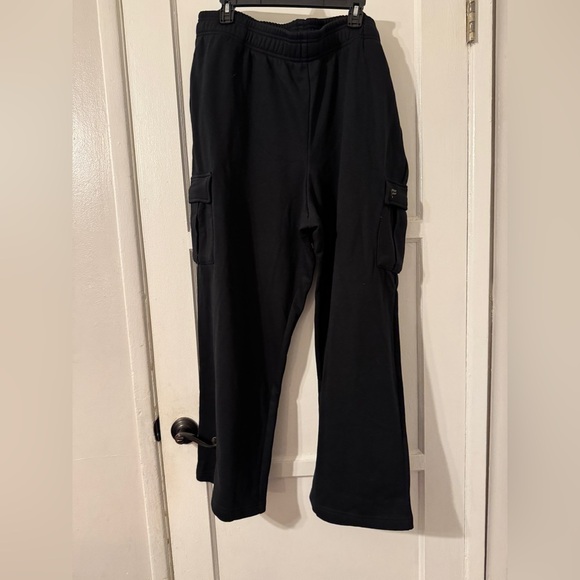 Fabletics Cozy Fleece Wide Leg Cargo Sweatpant Sz 2x short - Picture 5 of 8